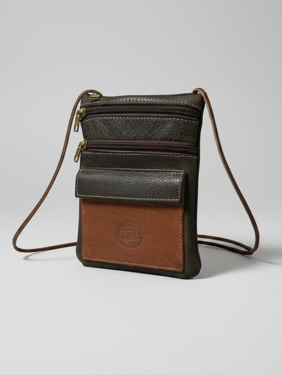 Roots Handbags - Vintage 90’s Roots Leather Hanging Pouch Crossbody in Green & Brown